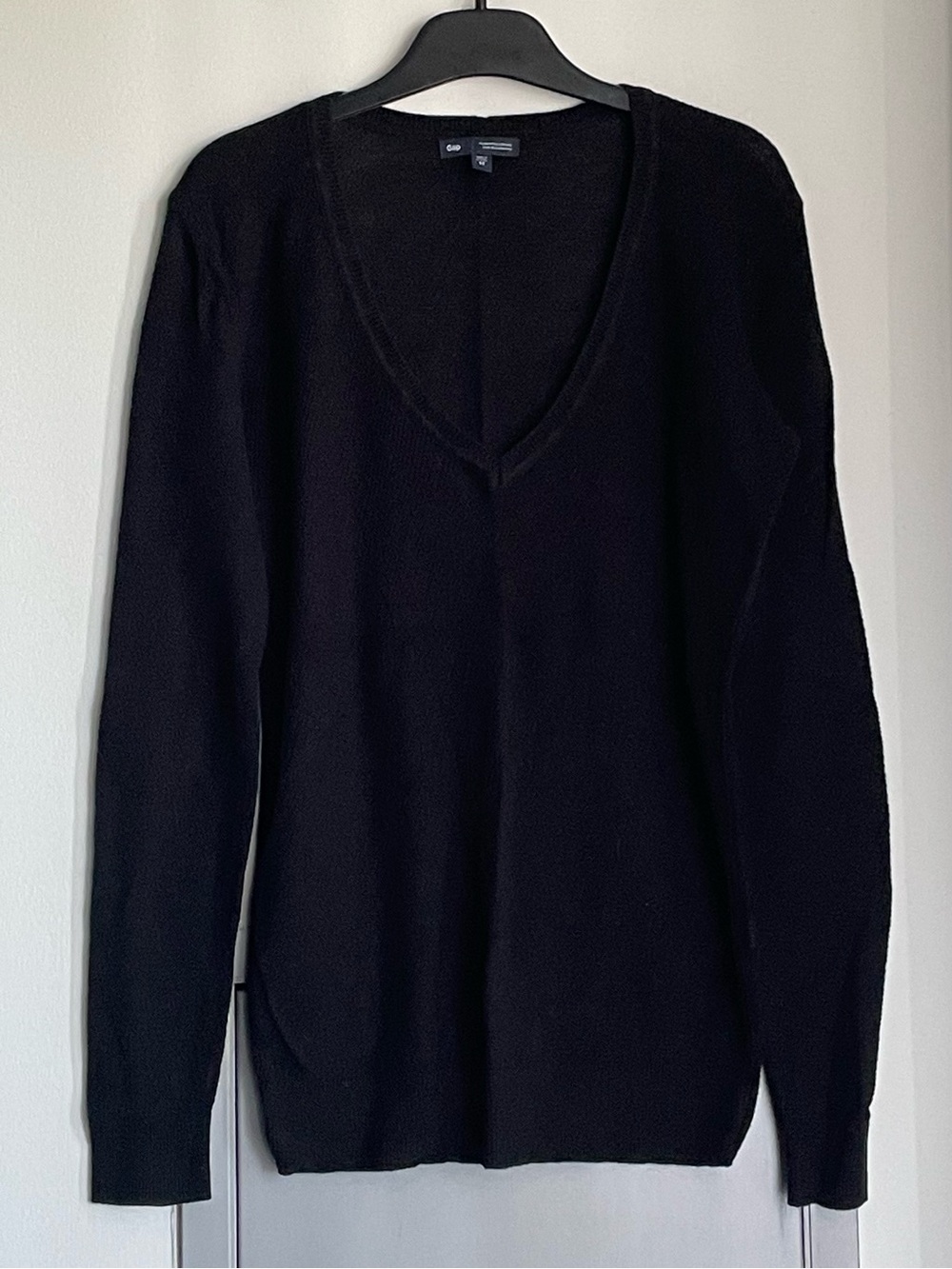 GAP Black Cotton and Cashmere Blend V-Neck Sweater